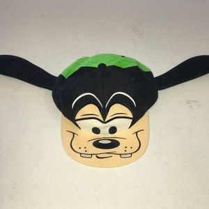 Youth 100% cotton Disney Goody Hat Co. Goody hat with ears. Used snap back